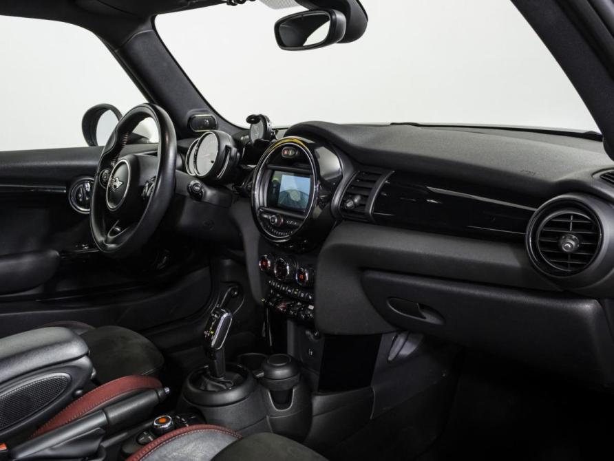 Mini Hatch III (F55/F56) Рестайлинг Москва  - изображение 9