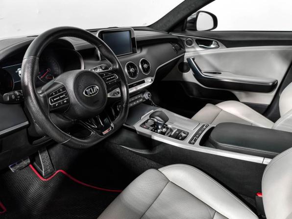 Kia Stinger I с пробегом 2018 года, цена 2 499 000 рублей, 122186 км, лифтбек, Автокод Объявления