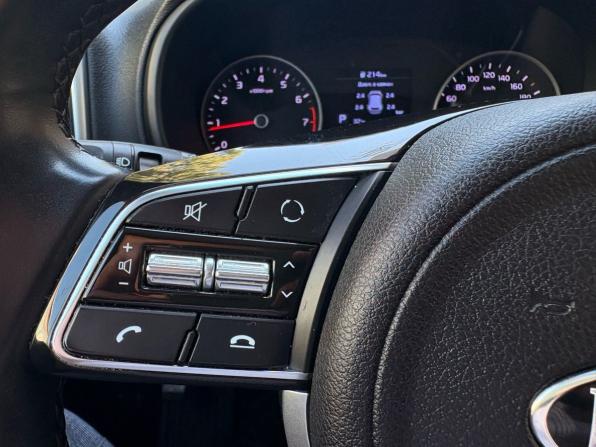 Kia Sportage IV Рестайлинг с пробегом 2020 года, цена 2 169 000 рублей, 84537 км, внедорожник, Автокод Объявления