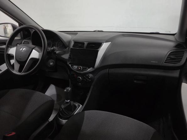Hyundai Solaris I с пробегом 2013 года, цена 755 000 рублей, 136238 км, седан, Автокод Объявления