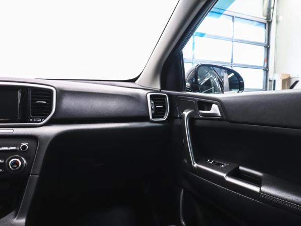 Kia Sportage IV Рестайлинг с пробегом 2019 года, цена 2 249 000 рублей, 110734 км, внедорожник, Автокод Объявления
