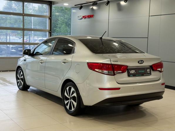 Kia Rio III Рестайлинг с пробегом 2015 года, цена 975 000 рублей, 201212 км, седан, Автокод Объявления