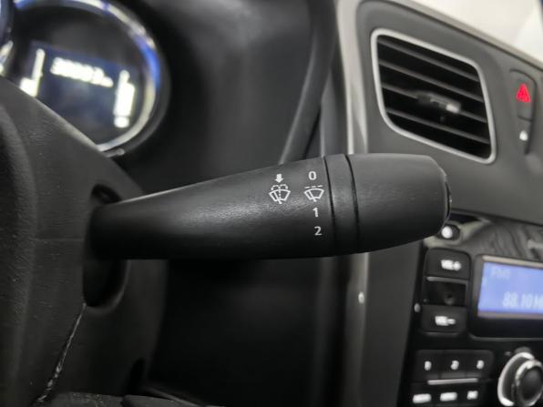 Renault Logan II Рестайлинг с пробегом 2019 года, цена 1 275 000 рублей, 30000 км, седан, Автокод Объявления