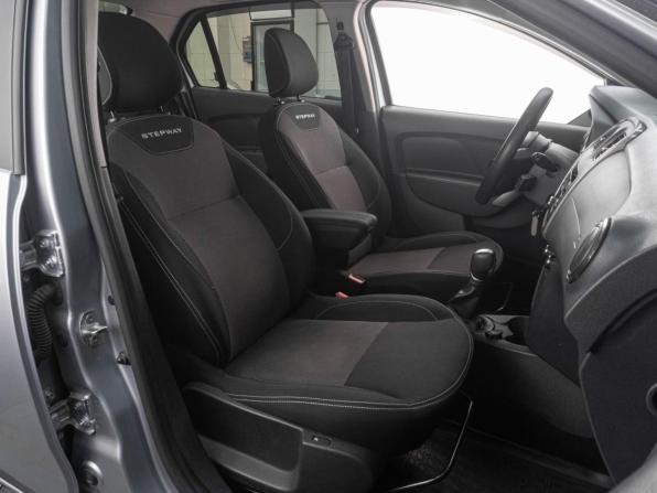 Renault Logan II Рестайлинг с пробегом 2022 года, цена 1 249 000 рублей, 90714 км, седан, Автокод Объявления