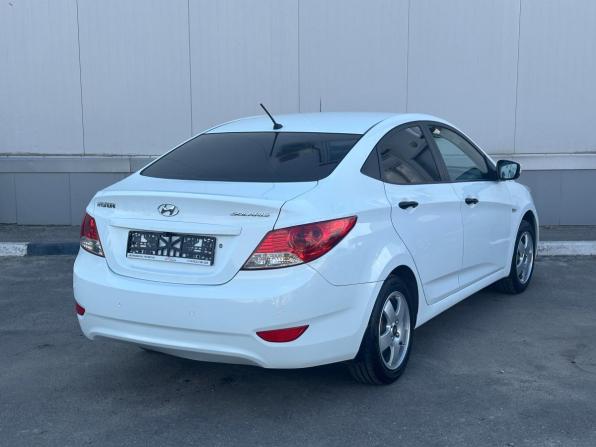 Hyundai Solaris I с пробегом 2013 года, цена 660 000 рублей, 186502 км, седан, Автокод Объявления