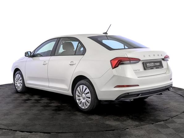 Skoda Rapid II с пробегом 2022 года, цена 1 650 000 рублей, 76968 км, лифтбек, Автокод Объявления