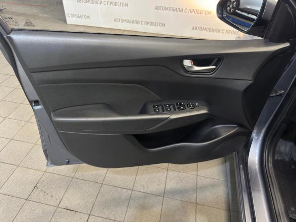 Hyundai Solaris II с пробегом 2017 года, цена 1 199 000 рублей, 150000 км, седан, Автокод Объявления