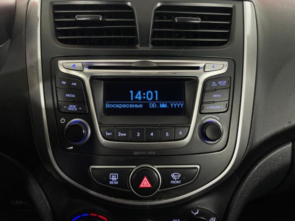 Hyundai Solaris I Рестайлинг с пробегом 2015 года, цена 899 000 рублей, 252209 км, седан, Автокод Объявления