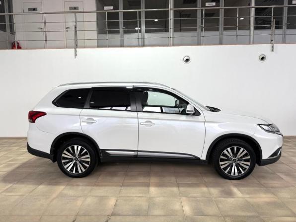 Mitsubishi Outlander III Рестайлинг 3 с пробегом 2018 года, цена 1 950 000 рублей, 94469 км, внедорожник, Автокод Объявления