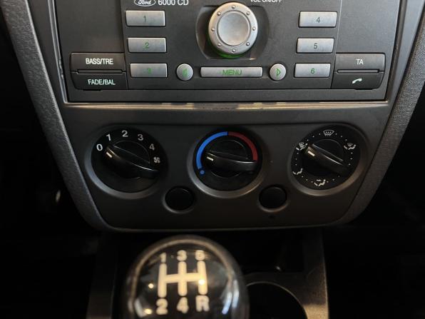 Ford Fusion I Рестайлинг с пробегом 2007 года, цена 260 000 рублей, 247333 км, хэтчбек, Автокод Объявления