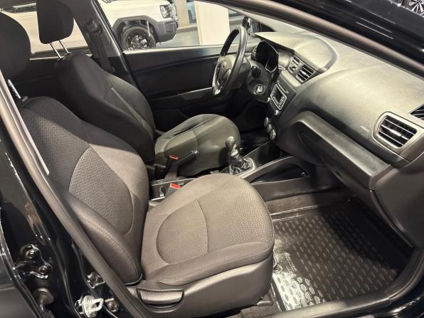 Kia Rio III Рестайлинг с пробегом 2015 года, цена 795 000 рублей, 156123 км, седан, Автокод Объявления