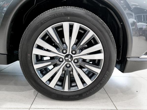 Mitsubishi Outlander III Рестайлинг 3 с пробегом 2021 года, цена 2 890 000 рублей, 47617 км, внедорожник, Автокод Объявления
