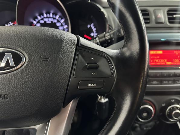 Kia Rio III с пробегом 2015 года, цена 980 000 рублей, 86500 км, хэтчбек, Автокод Объявления