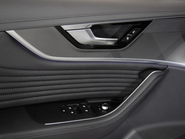 Hongqi HS5 I Рестайлинг с пробегом 2024 года, цена 3 399 000 рублей, 10275 км, внедорожник, Автокод Объявления