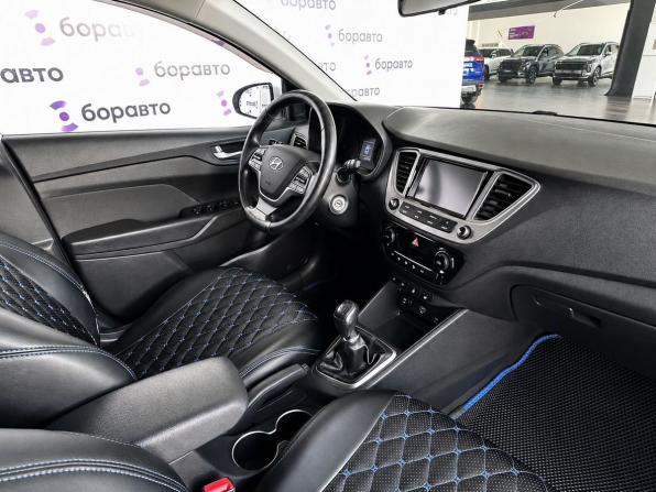 Hyundai Solaris II с пробегом 2019 года, цена 1 350 000 рублей, 102021 км, седан, Автокод Объявления
