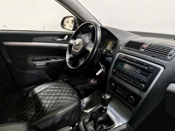 Skoda Octavia II (A5) Рестайлинг с пробегом 2012 года, цена 553 000 рублей, 391304 км, лифтбек, Автокод Объявления