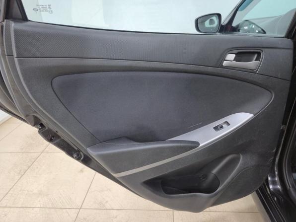 Hyundai Solaris I Рестайлинг с пробегом 2015 года, цена 800 000 рублей, 162097 км, седан, Автокод Объявления