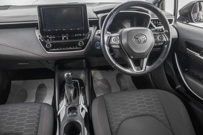Toyota Corolla XII (E210) с пробегом 2018 года, цена 1 749 000 рублей, 129800 км, хэтчбек, Автокод Объявления