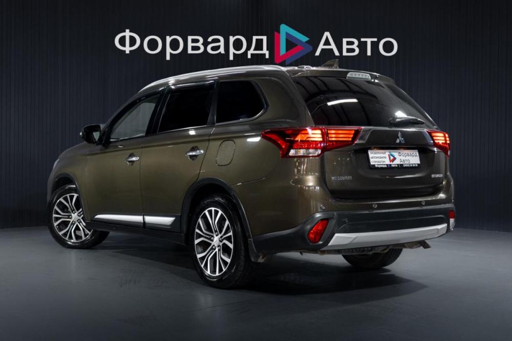 Mitsubishi Outlander III Рестайлинг 2 Тюмень  - изображение 6