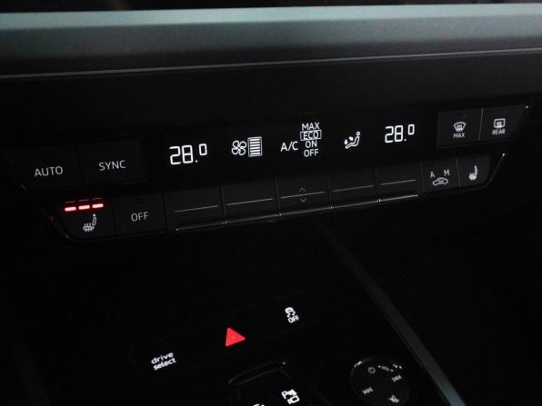 Audi Q5 e-tron с пробегом 2022 года, цена 4 841 000 рублей, 25233 км, внедорожник, Автокод Объявления