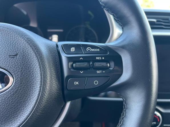 Kia Rio IV Рестайлинг с пробегом 2021 года, цена 1 690 000 рублей, 52827 км, хэтчбек, Автокод Объявления