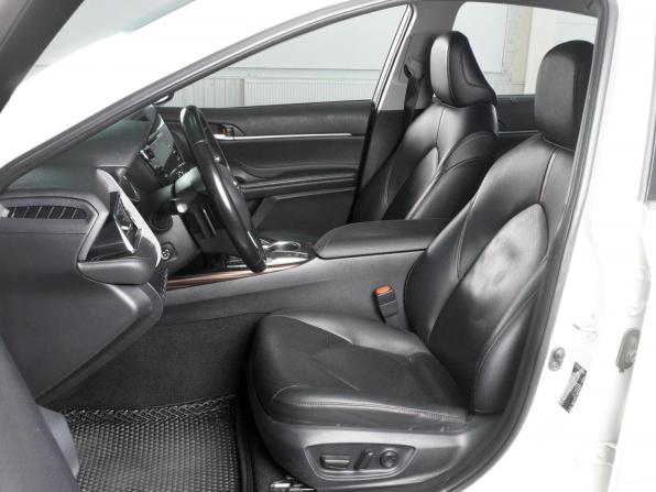 Toyota Camry VIII (XV70) с пробегом 2019 года, цена 2 679 000 рублей, 186211 км, седан, Автокод Объявления