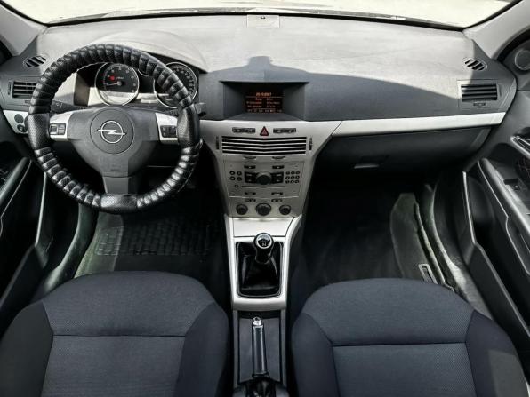 Opel Astra H Рестайлинг с пробегом 2007 года, цена 316 000 рублей, 285677 км, седан, Автокод Объявления