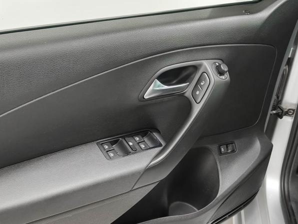 Volkswagen Polo V Рестайлинг с пробегом 2017 года, цена 890 000 рублей, 139433 км, седан, Автокод Объявления