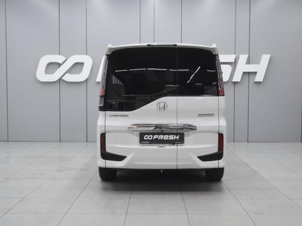 Honda Stepwgn V Рестайлинг с пробегом 2021 года, цена 2 630 000 рублей, 58773 км, минивэн, Автокод Объявления
