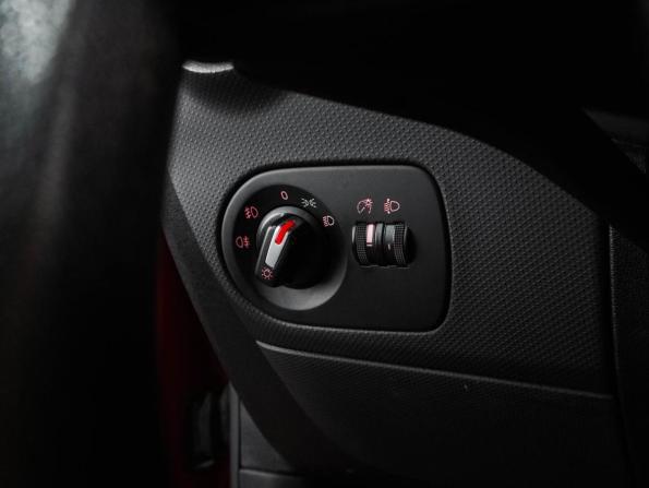 SEAT Leon II Рестайлинг с пробегом 2012 года, цена 769 000 рублей, 137218 км, хэтчбек, Автокод Объявления