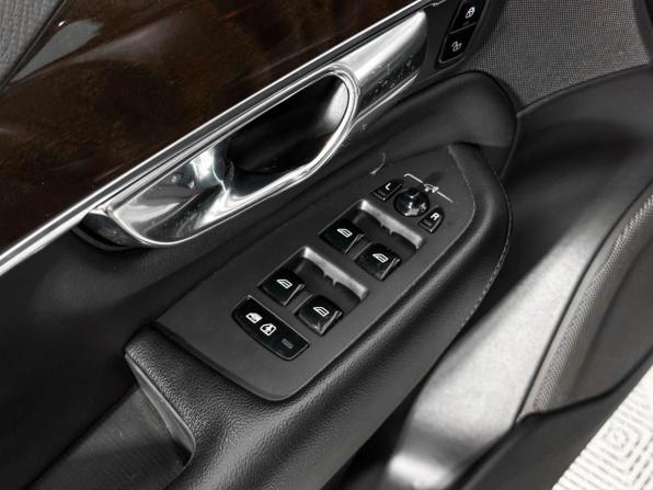 Volvo XC90 II Рестайлинг 1 с пробегом 2019 года, цена 3 861 000 рублей, 83600 км, внедорожник, Автокод Объявления