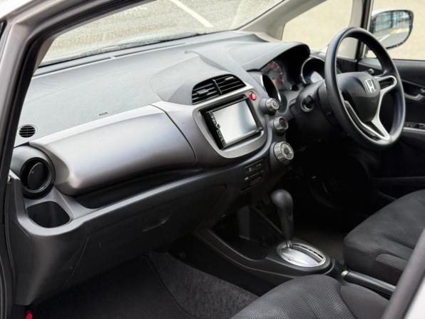Honda Fit II с пробегом 2011 года, цена 850 000 рублей, 130736 км, хэтчбек, Автокод Объявления