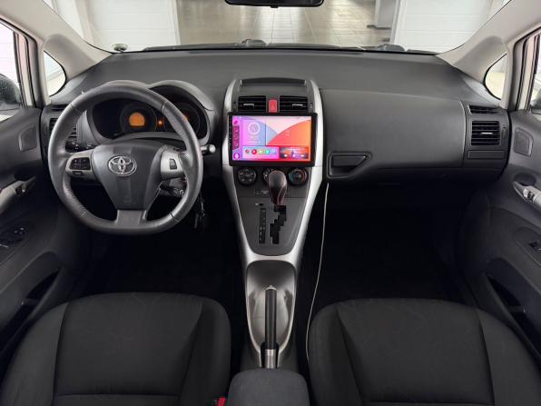 Toyota Auris I Рестайлинг с пробегом 2011 года, цена 929 000 рублей, 242000 км, хэтчбек, Автокод Объявления