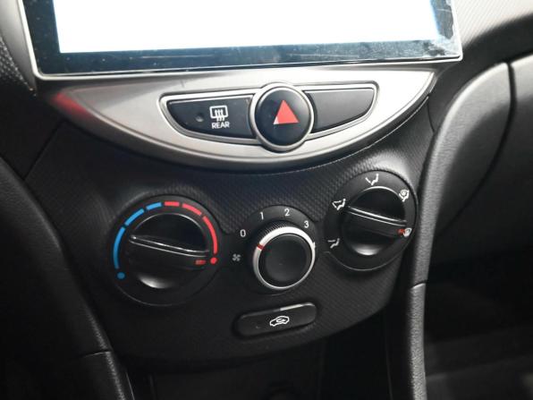 Hyundai Solaris I с пробегом 2012 года, цена 780 000 рублей, 167156 км, седан, Автокод Объявления