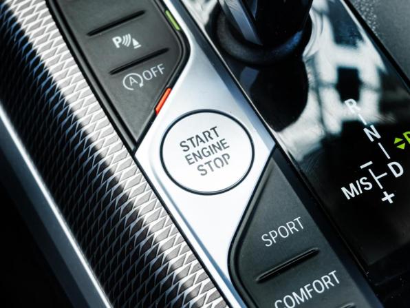 BMW 3 серии VII (G2x) с пробегом 2019 года, цена 3 580 000 рублей, 71402 км, седан, Автокод Объявления
