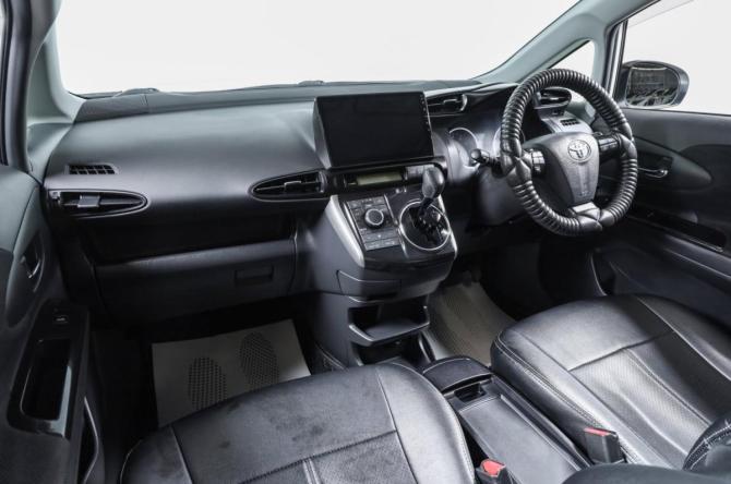 Toyota Wish II с пробегом 2013 года, цена 1 529 000 рублей, 117000 км, минивэн, Автокод Объявления
