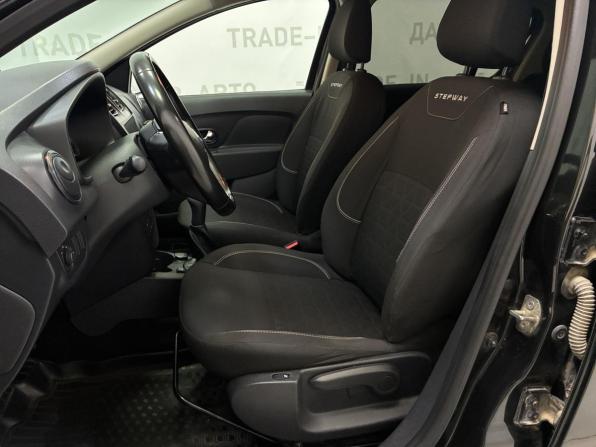 Renault Sandero II Рестайлинг с пробегом 2019 года, цена 1 065 000 рублей, 109000 км, хэтчбек, Автокод Объявления