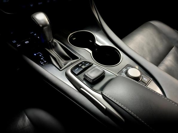 Lexus RX IV с пробегом 2019 года, цена 4 500 000 рублей, 97902 км, внедорожник, Автокод Объявления
