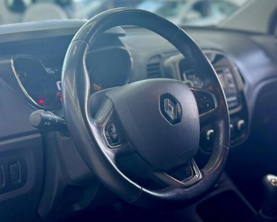 Renault Kaptur I с пробегом 2016 года, цена 1 349 000 рублей, 64000 км, внедорожник, Автокод Объявления