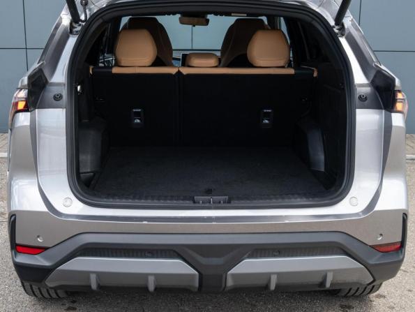 Geely Galaxy L7 с пробегом 2023 года, цена 3 150 000 рублей, 12689 км, внедорожник, Автокод Объявления