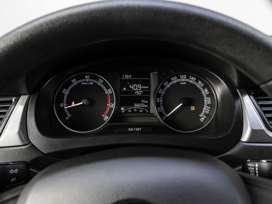 Skoda Rapid I Рестайлинг Тюмень  - изображение 22