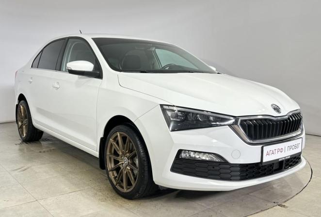 Skoda Rapid II с пробегом 2021 года, цена 1 820 000 рублей, 79600 км, лифтбек, Автокод Объявления