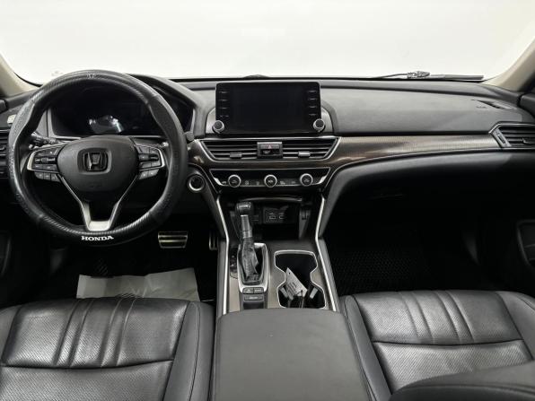 Honda Accord X Рестайлинг с пробегом 2022 года, цена 2 800 000 рублей, 68323 км, седан, Автокод Объявления