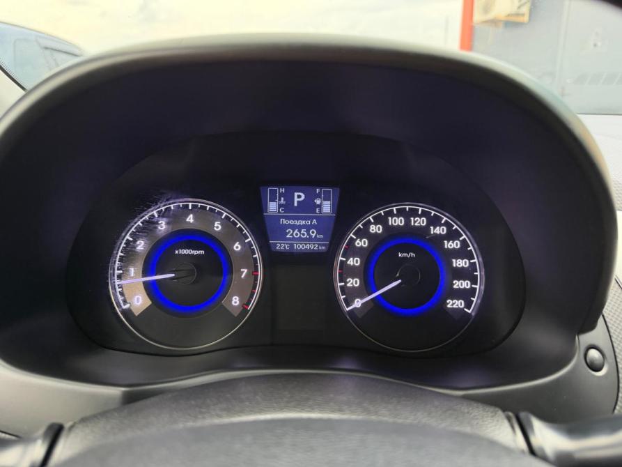 Hyundai Solaris I Рестайлинг Набережные Челны  - изображение 12