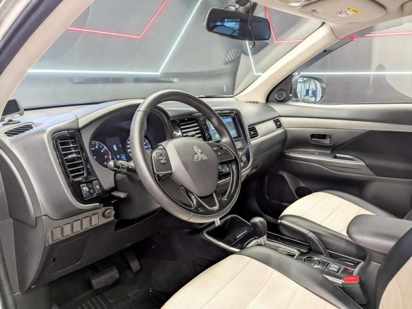 Mitsubishi Outlander III Рестайлинг 2 с пробегом 2018 года, цена 1 900 000 рублей, 71986 км, внедорожник, Автокод Объявления