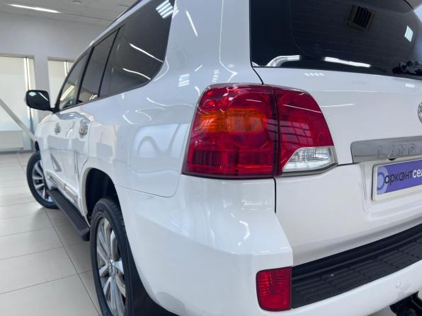 Toyota Land Cruiser 200 Series Рестайлинг 1 с пробегом 2012 года, цена 3 350 000 рублей, 299710 км, внедорожник, Автокод Объявления