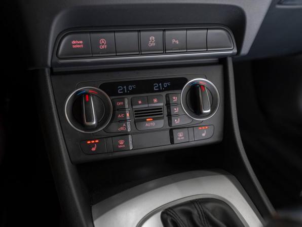 Audi Q3 I (8U) Рестайлинг с пробегом 2016 года, цена 2 330 000 рублей, 106298 км, внедорожник, Автокод Объявления