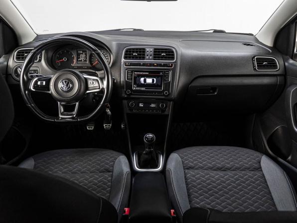 Volkswagen Polo V Рестайлинг с пробегом 2018 года, цена 1 129 000 рублей, 157749 км, седан, Автокод Объявления
