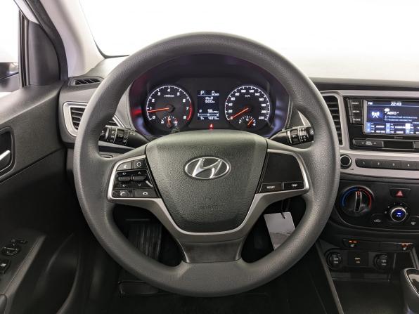Hyundai Solaris II Рестайлинг с пробегом 2022 года, цена 1 565 000 рублей, 46970 км, седан, Автокод Объявления