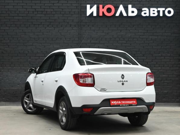 Renault Logan II Рестайлинг с пробегом 2021 года, цена 1 000 000 рублей, 59248 км, седан, Автокод Объявления